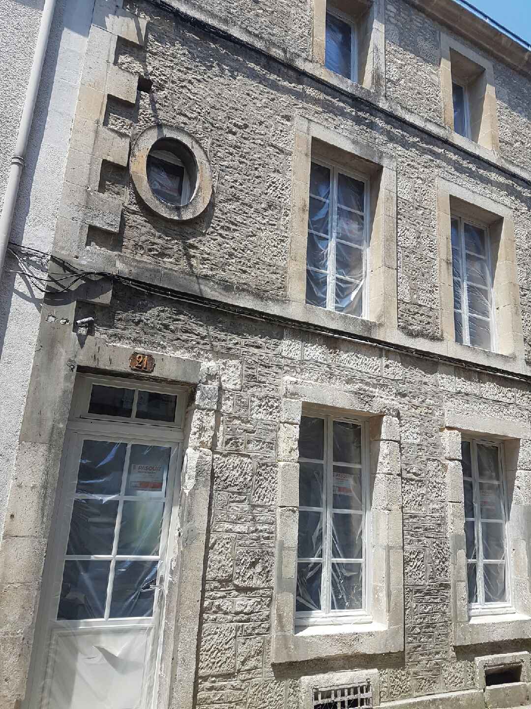chantier bois menuiserie royan fenetre petits bois colles