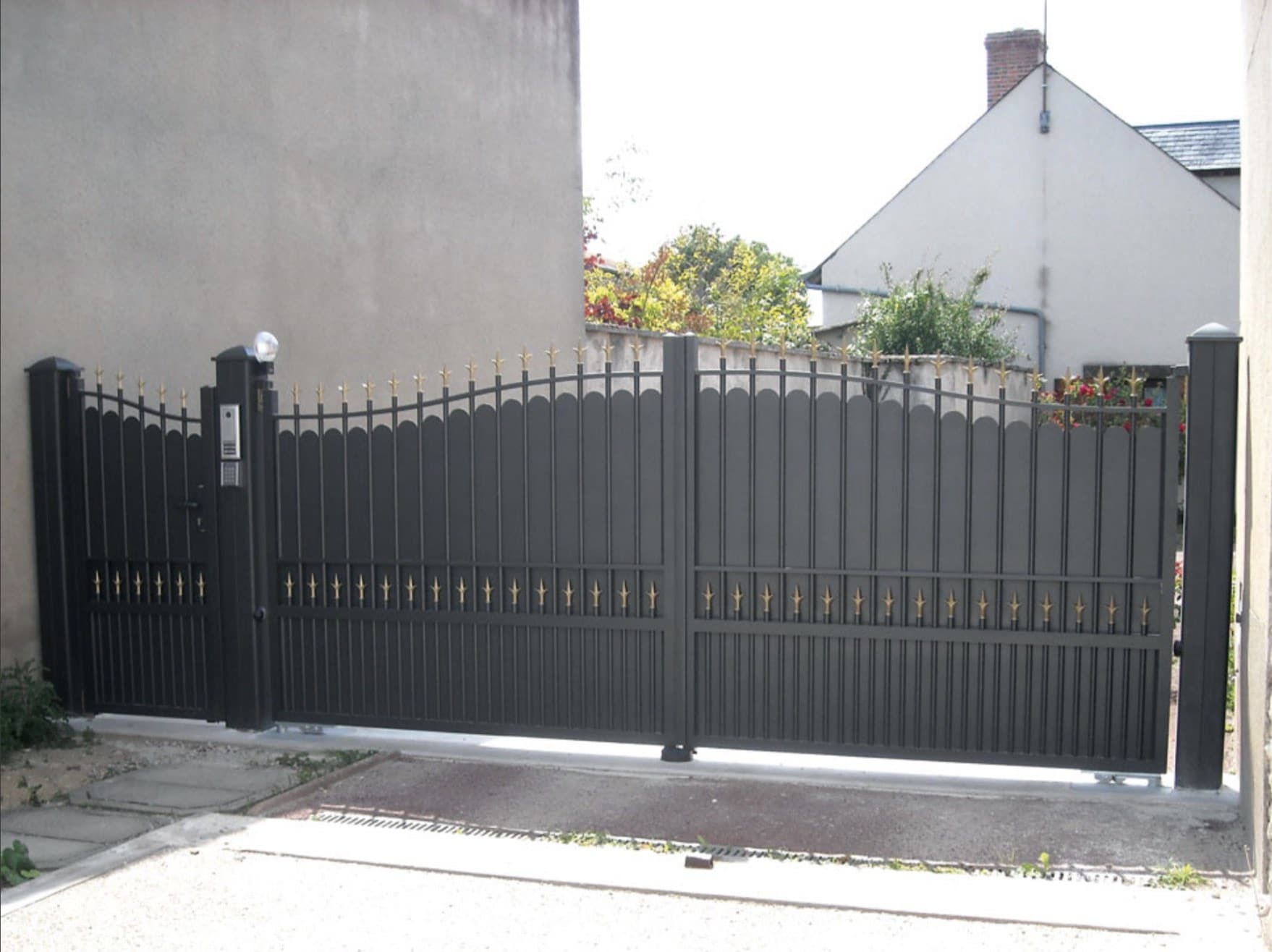 portail de chateau style fer forge royan
