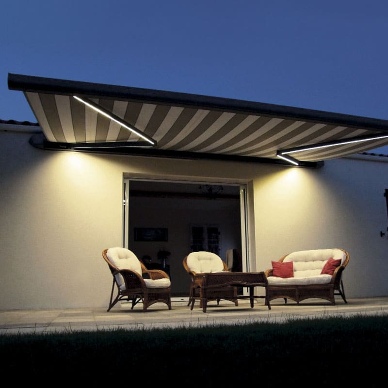 store coffre banne electrique royan